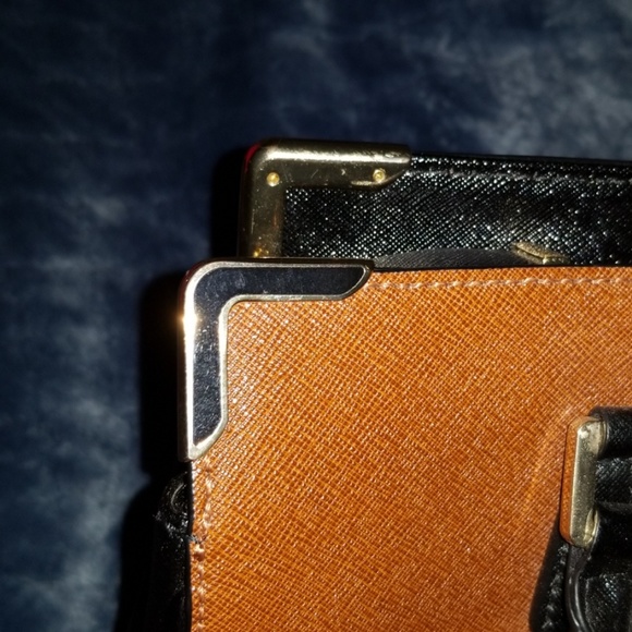 Calvin Klein Purse - Picture 8 of 8